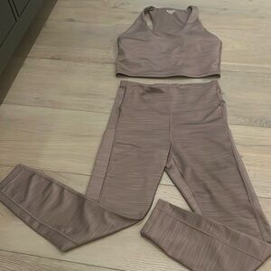 ATHLETA ultimate stash pocket 7/8 tight and crop sports bra a (lot of two)